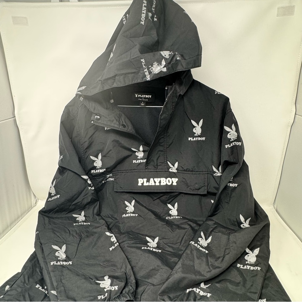 Pacsun men’s size small PLAYBOY Black Windbreaker with Logo Print preowned